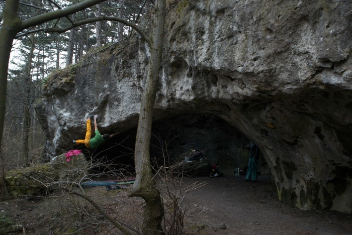 12 feet under 8A/+, Königshöhle (foto: Jožko)