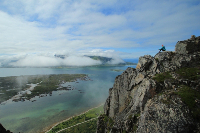 Pohľad z kopca HOVEN 368 mnm na ostrove Gimsøy 