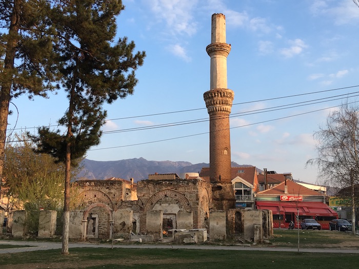 Stará a zničená mešita v Prilepe